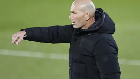 Hối hận rồi! AS: Real Madrid thừa nhận sai lầm, vội bổ nhiệm Arbeloa sau khi Zidane từ chối trở lại