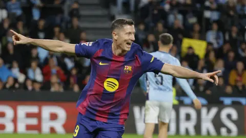 Crouch: Liverpool nên dốc hết sức chiêu mộ Lewandowski, anh vẫn biết ghi bàn