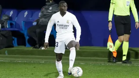 Marca: Ferland Mendy sẽ phẫu thuật và dự kiến nghỉ khoảng 5 tháng