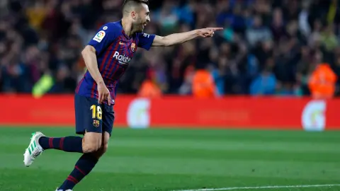 Alba: Barcelona mùa này thuộc về La Masia. Lafite đã có những tiến bộ vượt bậc dưới thời Flick