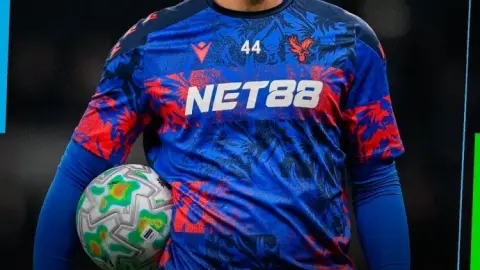 Truyền thông Ả Rập: Thủ môn 33 tuổi Benitez của Crystal Palace là mục tiêu chiêu mộ chính của Boca