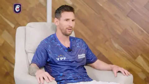Phỏng vấn độc quyền Messi: Tôi sẽ thi đấu cho đến khi không thể thi đấu được nữa, kể cả ở tuổi 40. Không thể chấp nhận thất bại đã tạo nên tôi của ngày hôm nay