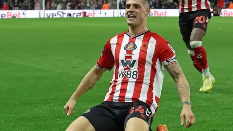 Xhaka: Arsenal xứng đáng vô địch, tôi học được rất nhiều từ Arteta