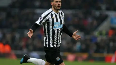 Phóng viên: Scheer có thể đã chơi trận cuối cùng ở Newcastle và hợp đồng giữa hai bên sẽ hết hạn vào mùa hè này