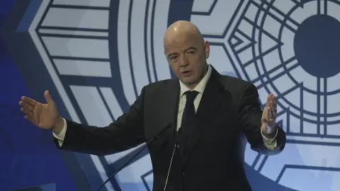 FIFA tính giảm một nửa án treo giò nếu cầu thủ thừa nhận hành vi phân biệt chủng tộc
