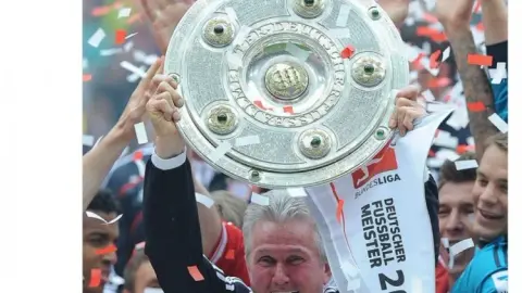 Bayern chúc mừng sinh nhật tuổi 81 của HLV huyền thoại Heynckes