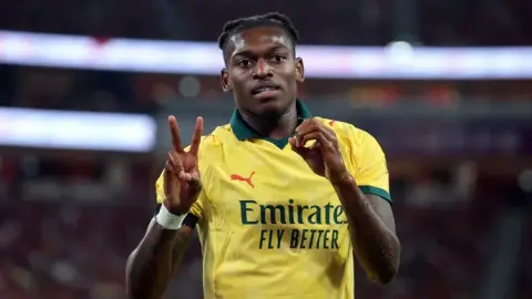 PV: Allegri hy vọng giữ được Pulisic. Milan định giá Leo vào khoảng 6000 triệu euro