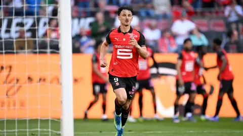 Người hâm mộ kêu gọi Le Boer, vua phá lưới Ligue 1, thi đấu ở World Cup. Anh ấy ở vị trí thấp hơn trong sự lựa chọn của Deschamps
