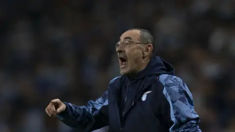 Sarri: Inter Milan tốt hơn chúng tôi về mặt kỹ thuật nhưng bất cứ ai chơi ở bang của chúng tôi đều sẽ ghi bàn