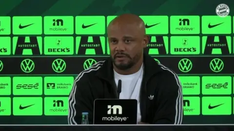 Kompany nói về việc cầu thủ Wolfsburg phá hỏng quả đá phạt đền: Nếu được hưởng quả phạt đền trước Paris, họ sẽ bố trí bảo vệ cầu thủ