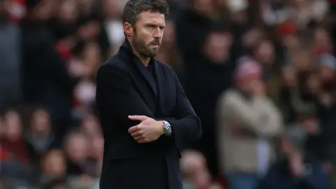 Man United: Nếu Man United không giải quyết được hợp đồng tiền vệ trong mùa hè, bất kể ai trở thành huấn luyện viên, họ sẽ gặp khó khăn