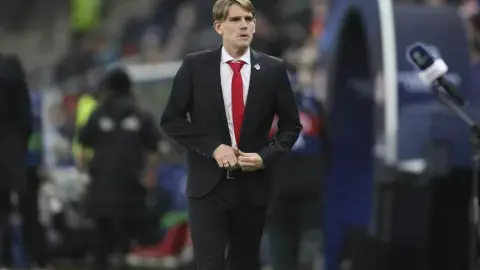 Giám đốc Bayern: Tôi tự hào chiến thắng Màn trình diễn của tôi trong hiệp một không đủ tốt nhưng tôi đã chơi tốt trong hiệp hai