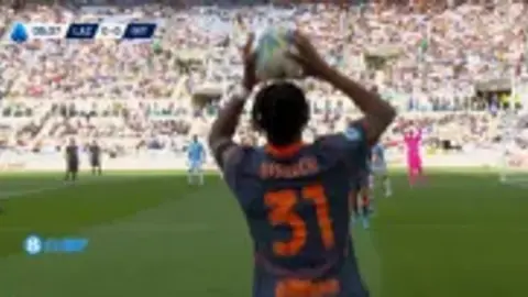 Một khởi đầu tuyệt vời! Cú đánh đầu của Thuram bay cao, Lautaro càn quét và chớp nhoáng, Inter Milan 1-0 dẫn trước Lazio