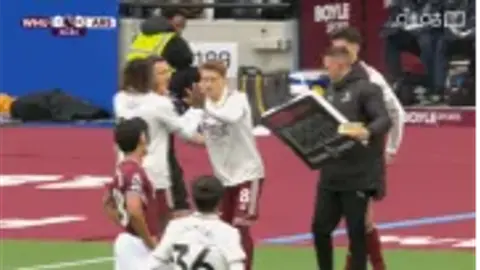 Suvimendi lại được thay thế! Odegaard và Havertz vào sân thay người, Eze cũng được thay ra.