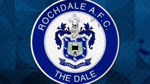 Một âm mưu tuyệt vời khác! Á quân Rochdale với 106 điểm kém 2 bàn ở trận play-off và hòa với một điểm để tiến lên League Two.