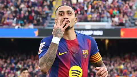 Rafinha: Flick giống như một người cha, anh ấy đã giúp tôi lấy lại sự tự tin, tôi mừng cho anh ấy