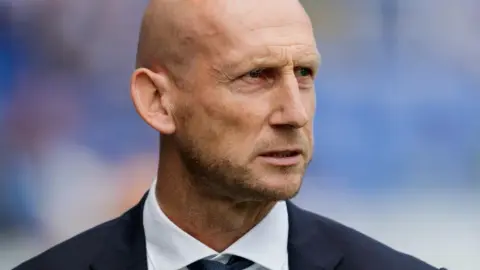 Stam: Inter mạnh nhưng Lazio cần tự tin vào chung kết Copa