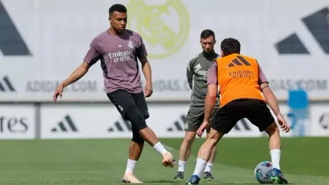 Tập luyện thêm tại phòng tập thể dục ngày hôm qua! Real Madrid đăng ảnh tập luyện: Mappe cùng trở lại tập, Valverde vẫn vắng mặt