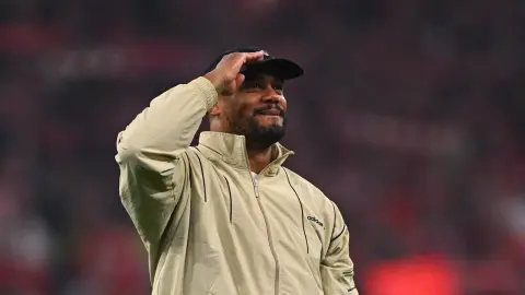Bayern sẽ nhận đĩa bạc sau trận gặp Koln, 17/5 ăn mừng tại Marienplatz