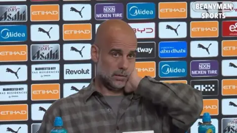 Guardiola: Crystal Palace sẽ chơi hết mình trước Man City/Arsenal Hãy hỏi trọng tài về những quả phạt đền, đừng hỏi tôi.
