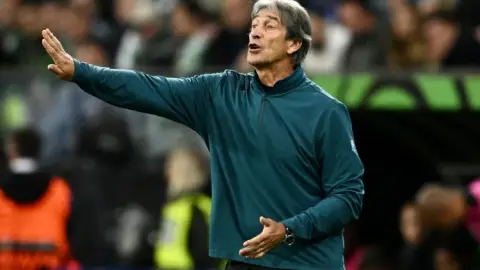 Pellegrini nói về việc Betis vào Champions League: Chúng tôi đã vượt qua những thất bại trên hành trình và tôi rất hài lòng