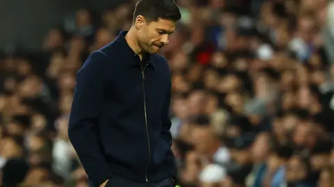 Truyền thông Anh: Nếu Alonso dẫn dắt Chelsea, 4 người gồm Joan Armene và Guler có thể đến đầu tư