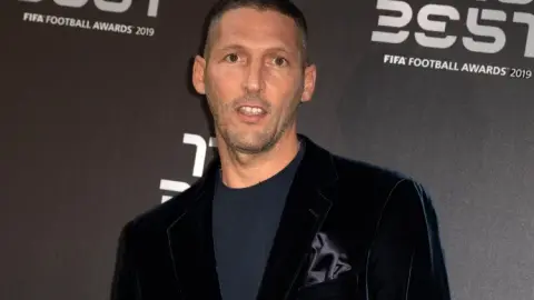 Materazzi: Mourinho đề nghị tôi chơi ở trận chung kết Cúp quốc gia Ý năm 2010. Sự tin tưởng mà ông ấy dành cho tôi giống như việc giành được 10 chức vô địch Champions League