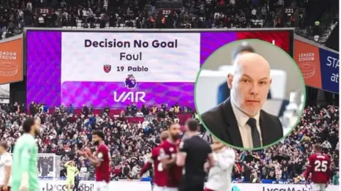 Giám đốc trọng tài Webber: Pha phạm lỗi của West Ham với Raya là rõ ràng và hiển nhiên, quyết định không công nhận bàn thắng là quyết định đúng đắn