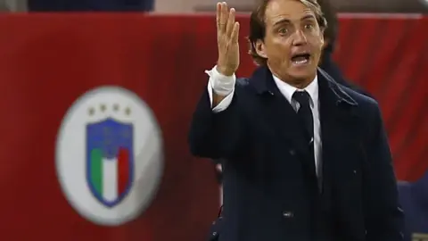 Con trai Mancini: Cha tôi sẵn sàng tiếp quản nước Ý và Sampdoria là Real Madrid của tôi