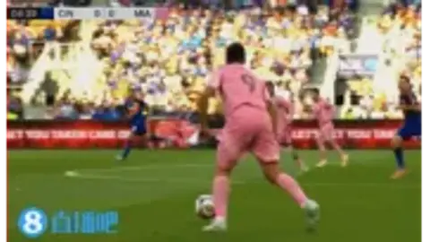 "Đội mũ rất nguy hiểm"! Bộ sưu tập Messi: Ghi 5 bàn, 1 bàn bị việt vị, 1 bàn phản lưới nhà của đối phương