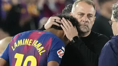 Marca: Barca không có thỏa thuận riêng với các tuyển thủ World Cup, Flick ưu tiên quản lý thể trạng