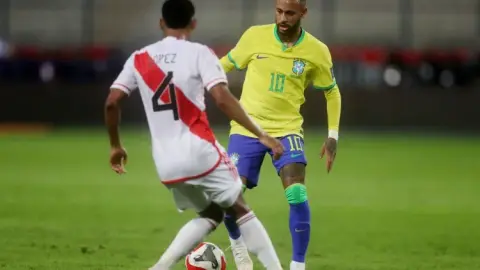 ESPN: Khả năng Neymar dự World Cup tăng cao nhưng có sự khác biệt trong nội bộ LĐBĐ Brazil