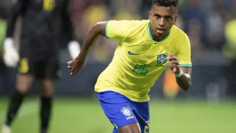 Aspen: Rodrigo Militao và Esteban chấn thương. Brazil là đội bị ảnh hưởng nặng nề nhất bởi chấn thương.