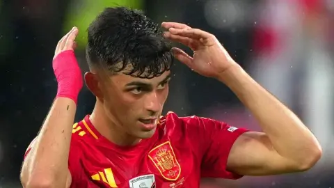 Phóng viên nói về đội hình Tây Ban Nha: Pedri là tiền vệ xuất sắc nhất thế giới và Juan Garcia nên đá chính