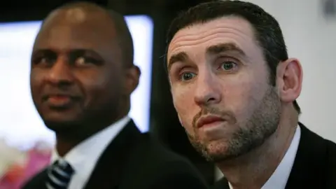 Keown: HLV Chelsea can thiệp quá nhiều và giờ họ hoàn toàn hỗn loạn