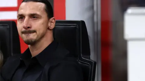 Sky Ý: Ban lãnh đạo Milan dự kiến ​​​​sẽ trải qua những thay đổi lớn, CEO Forlani và Tare sẽ không giữ chức vụ của họ