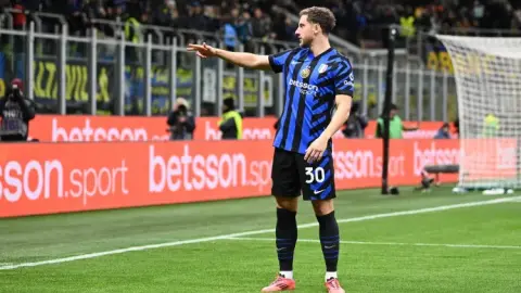 Longari: Brazil tính chiêu mộ Carlos Augusto dự World Cup, Inter Milan muốn gia hạn hợp đồng