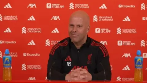 Slaughter: Tôi đã nói 150 lần trước khi rời đi rằng Liverpool sẽ chơi tốt hơn ở mùa giải tới và lần đầu tiên trong sự nghiệp tôi lỡ mất danh hiệu