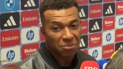 Ngoài ra còn có tập thứ hai! Mbappé: Sai lầm của tôi là không giành chức vô địch Phản ứng của huấn luyện viên? Không xem họp báo