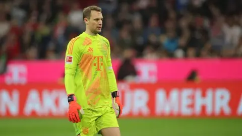 Bild: Neuer 40 tuổi và Ulreich 37 tuổi đều sẽ gia hạn hợp đồng với Bayern thêm một năm