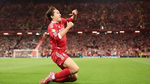 Chiesa đã đánh dấu cột mốc trận đấu thứ 50 trong sự nghiệp ở Liverpool, trở thành cầu thủ Ý đầu tiên trong lịch sử đội bóng làm được điều này.