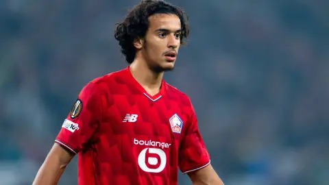 Tiền vệ 18 tuổi Bouadi của Lille đã chọn khoác áo Maroc và được FIFA chấp thuận