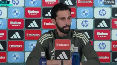 Arbeloa lại nói về nhận xét "tiền đạo thứ 4" của Mpappe: Tôi rất cởi mở và hiểu anh ấy không vui