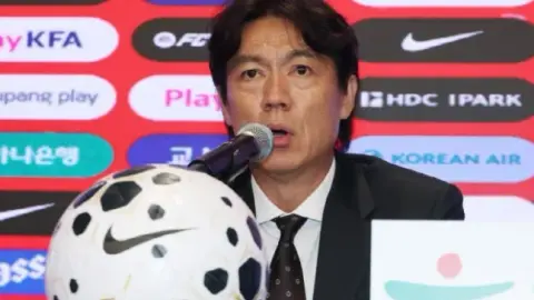 HLV Hàn Quốc Hong Myung-bo: Cố biến khủng hoảng thành kỳ tích, mục tiêu đầu tiên là tiến vào top 32