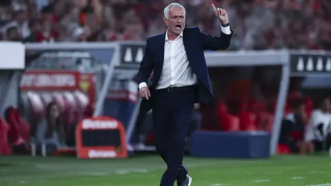 Romano: Real Madrid hứa với Mourinho sẽ hoàn toàn ủng hộ kế hoạch chiêu mộ của ông