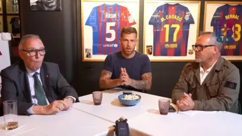 Phóng viên: Cucurella sẽ không ở lại Chelsea, Barcelona sẽ bắt đầu liên hệ với đội bóng của anh vào thứ Hai tới