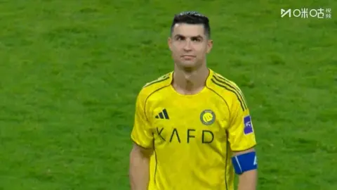 Cristiano Ronaldo vắng mặt tại lễ trao giải sau trận chung kết giải hạng hai AFC Champions League. Anh cũng từng vắng mặt ở các giải thưởng sau trận đấu ở Siêu cúp Ả Rập Saudi trước đó.