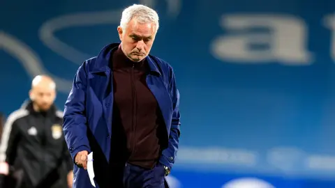 Marca: Mourinho đã dặn các cầu thủ tuần này hãy tập trung vào trận đấu và không bị phân tâm bởi tiếng ồn bên ngoài