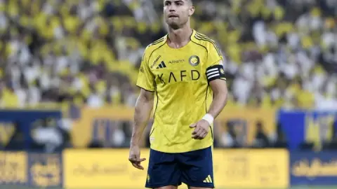 Nhiều danh thủ Ả Rập Saudi chỉ trích Ronaldo: Lãng phí cơ hội chẳng khác nào trở nên vô hình. Tại sao anh ấy nên trở thành đội trưởng nếu anh ấy rời đội?