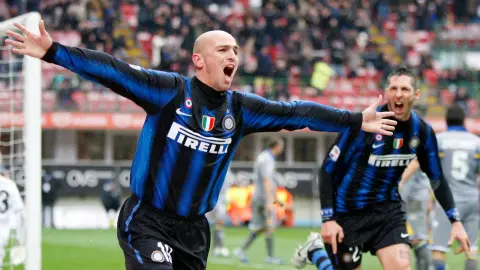 Cambiasso: Chivu chứng tỏ khả năng huấn luyện, đêm ăn mừng kéo dài